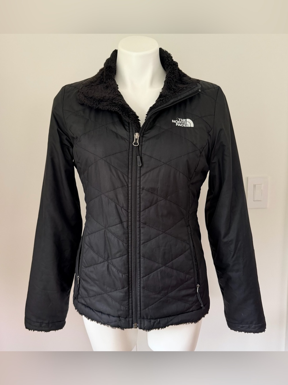 North Face Black Light Weight Quilted Jacket